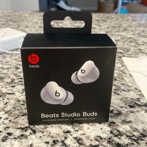 Beats Studio Buds